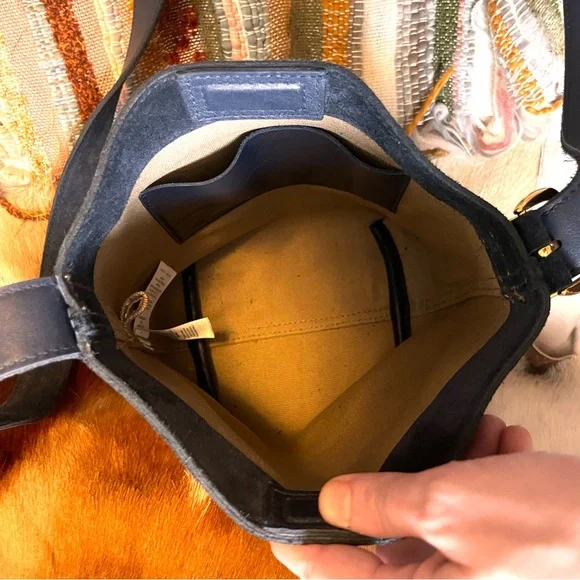 🆕 Madewell dark navy black suede & leather mini tote bucket crossbody bag - Picture 7 of 9